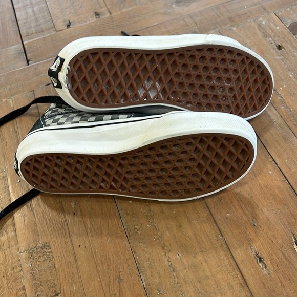 Vans hi top black checkerboard sneakers - Picture 12 of 12